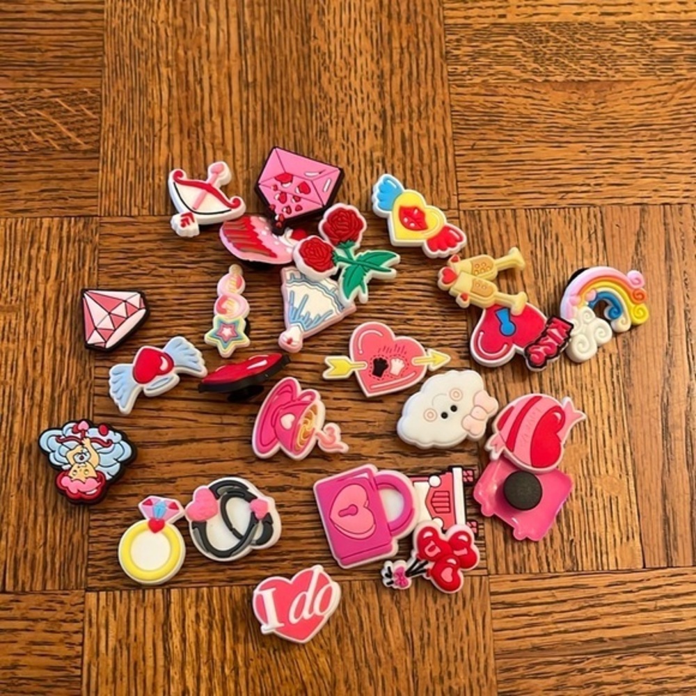 Pack of 25 shoe charms BRIDAL LOVE CELEBRATE THEME